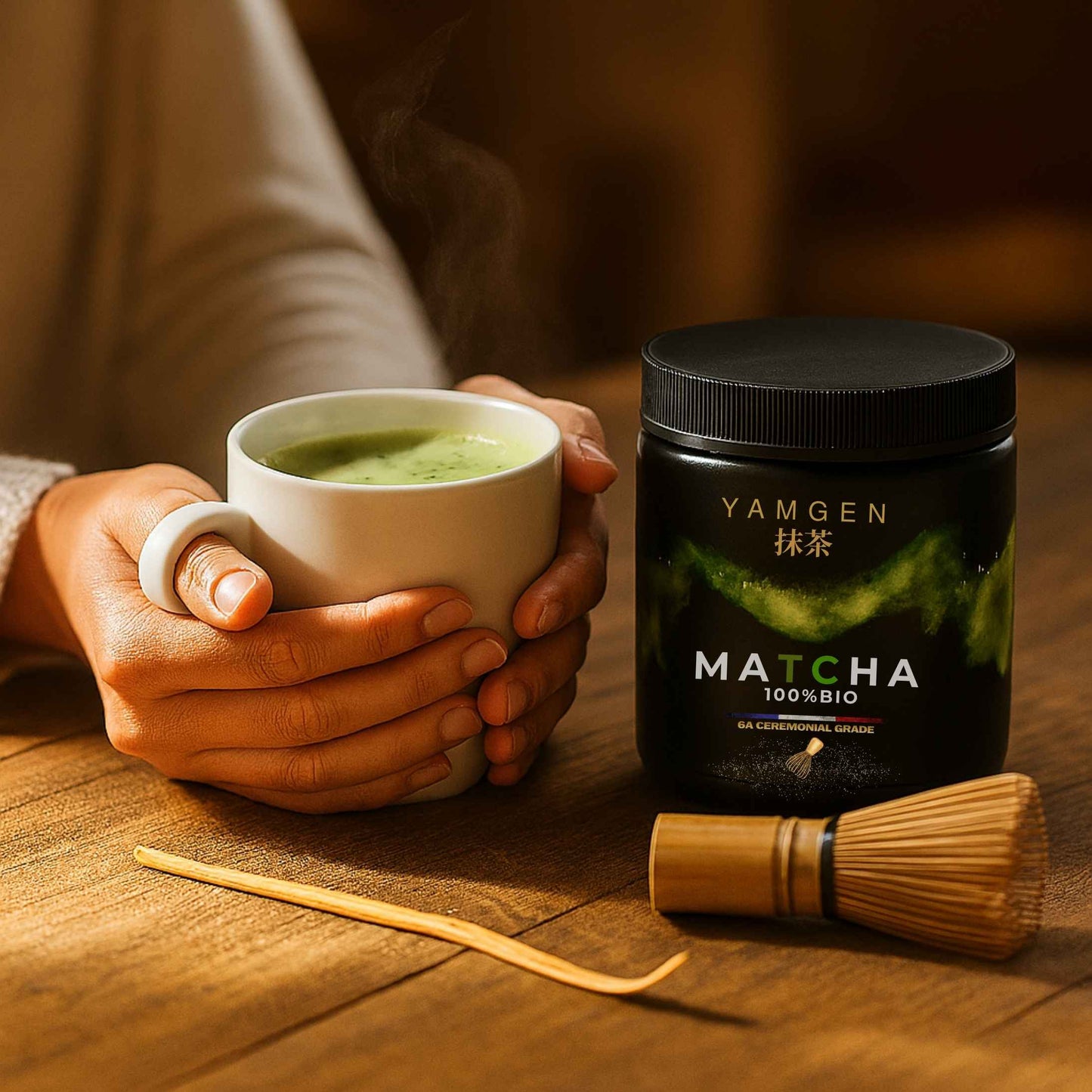 Matcha-femme-tasse